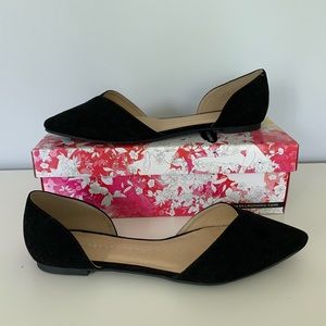 Chinese Laundry flats